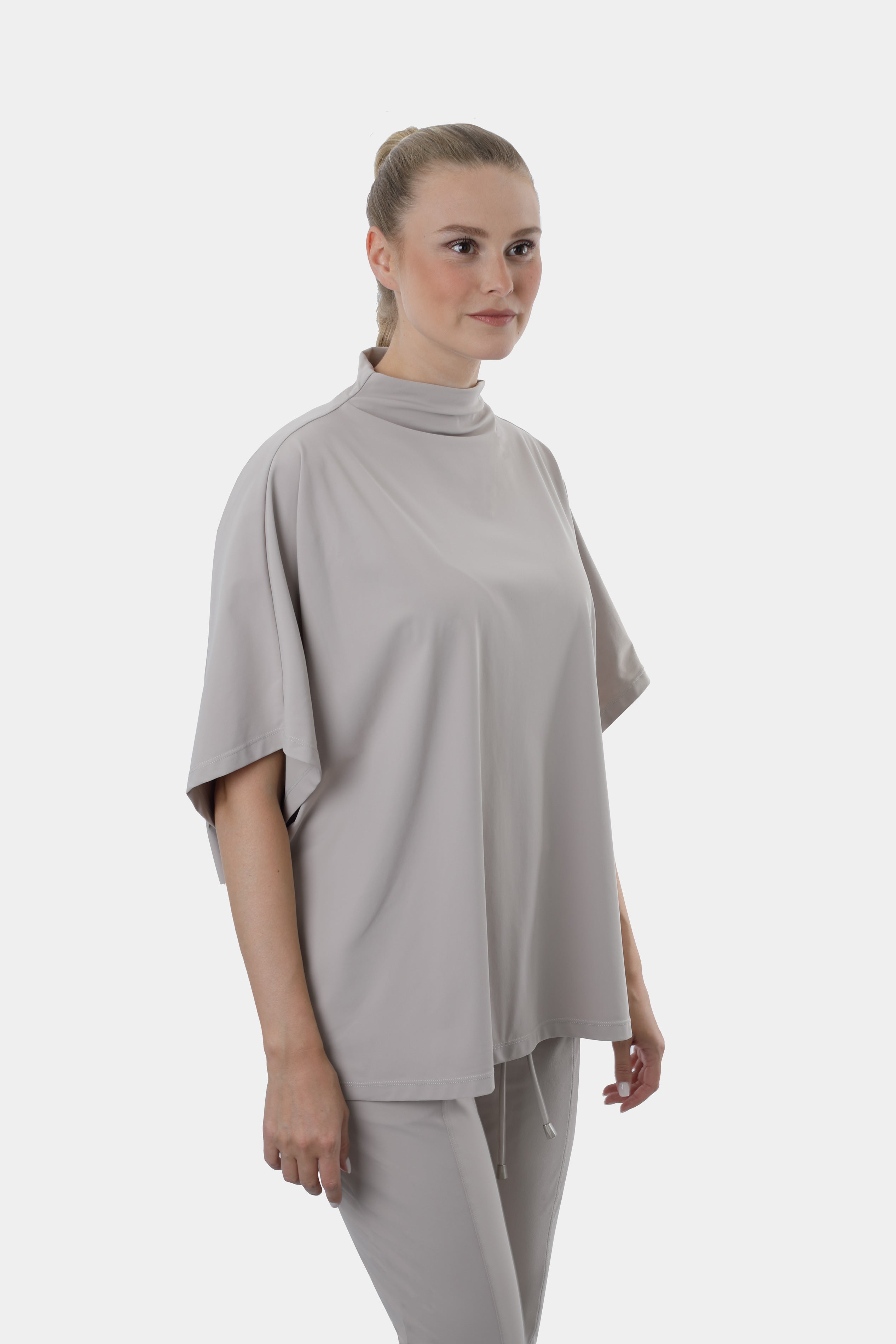 Elegante Poncho ZAND