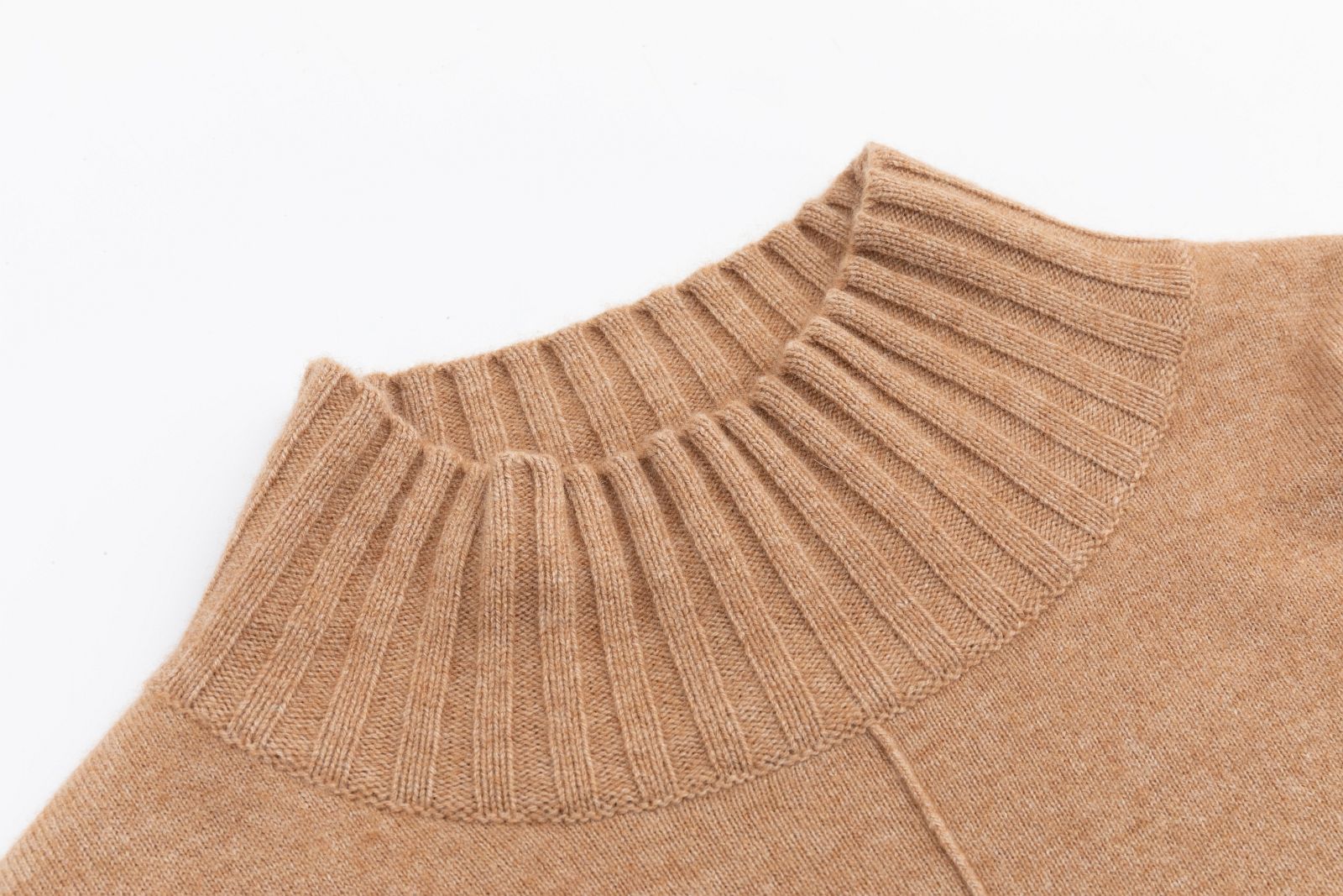 Knitted sweater with stand-up collar CAMEL