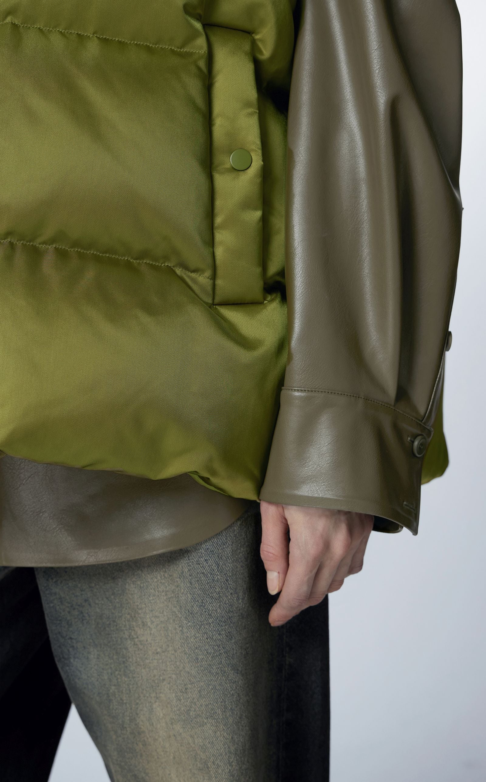 Down vest OLIVE