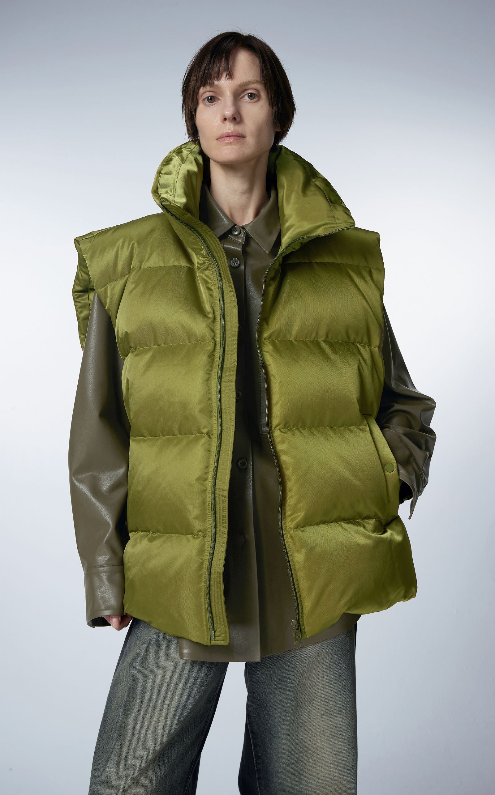 Down vest OLIVE