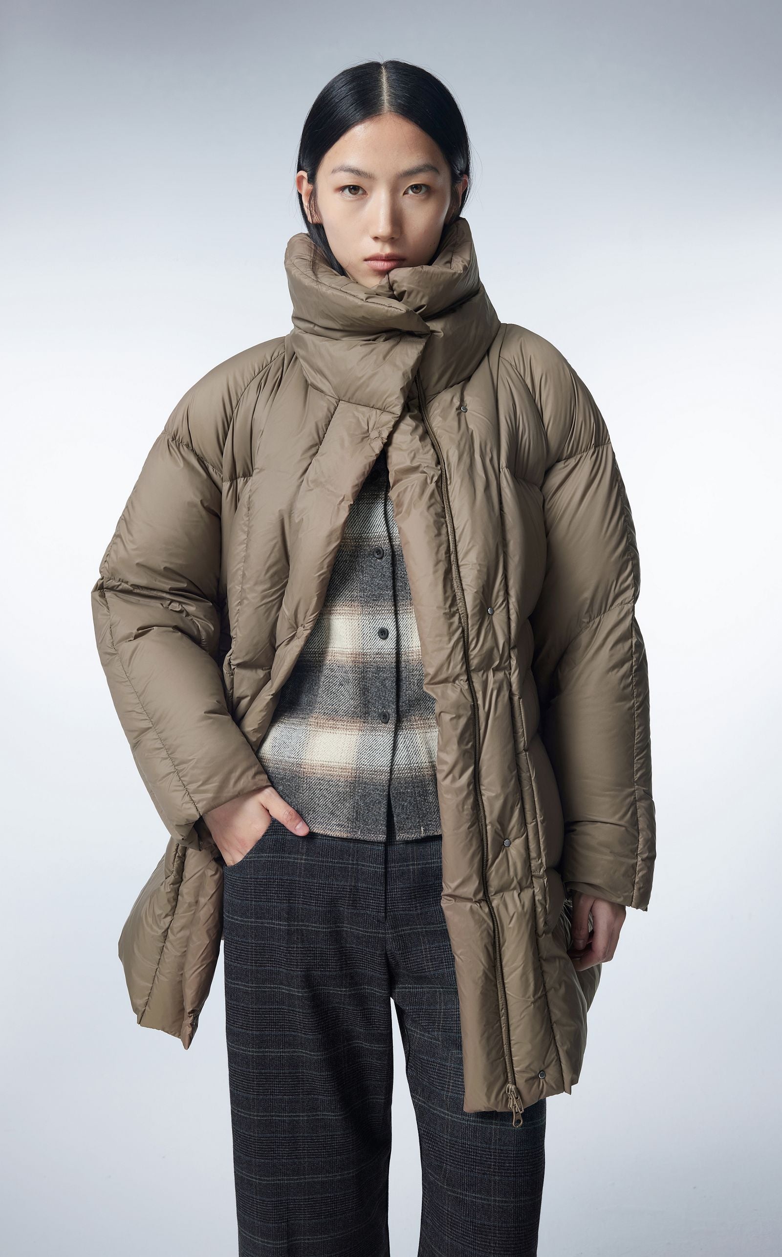 Down coat BROWN