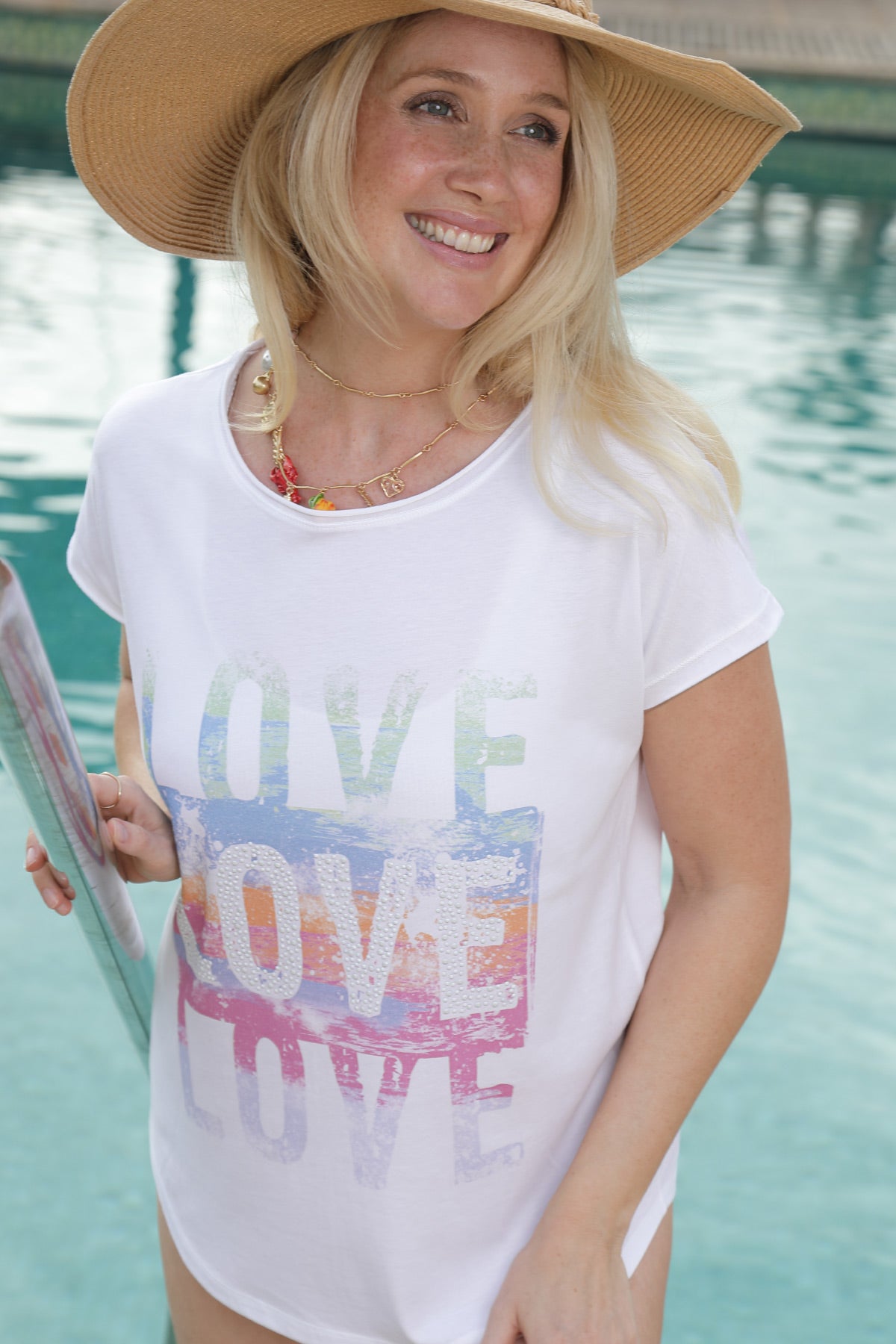 T-Shirt mit LOVE Print in WHITE