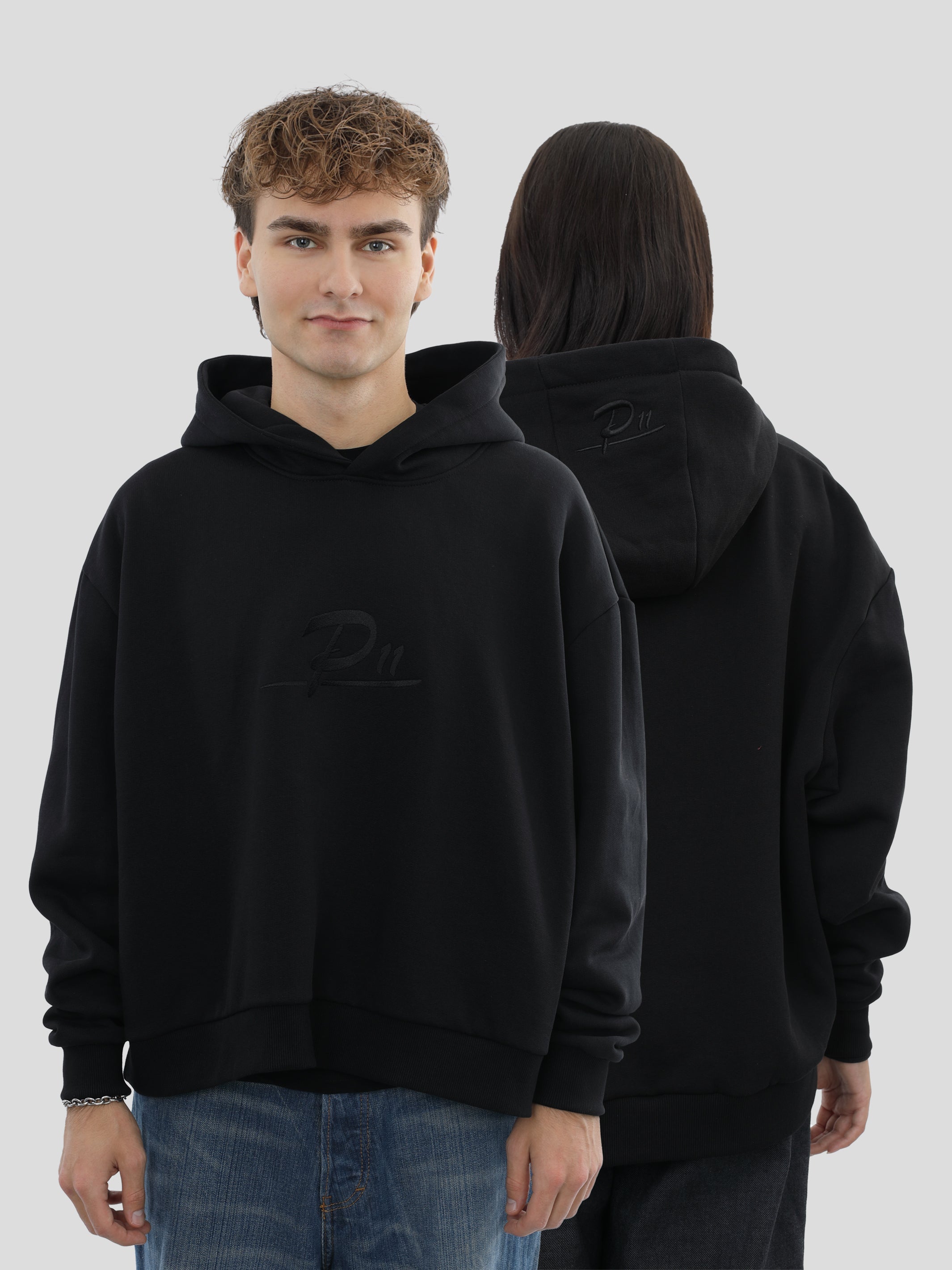 Boxy Hoodie Unisex mit Stickerei in Schwarz